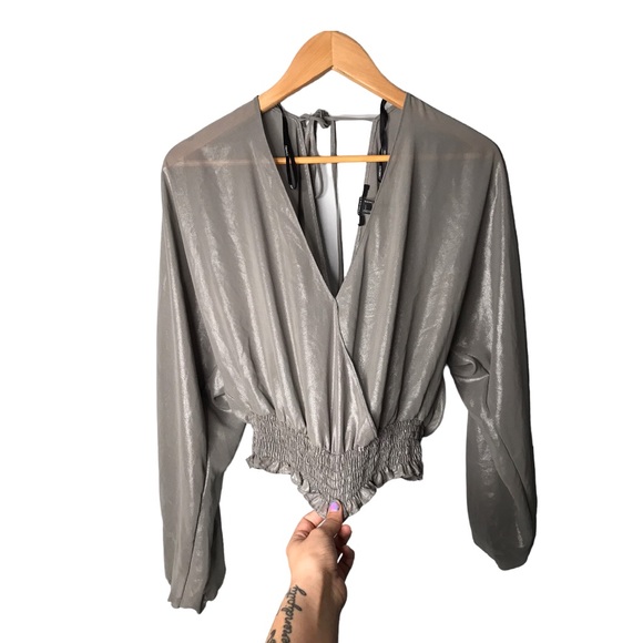 Forever 21 | Gray metallic sheer crop top open back long sleeve - Picture 1 of 7